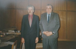 Su Vladu Terlecku "Vakarinių naujienų" redakcijoje. 1995 metai. Jono Juknevičiaus nuotrauka